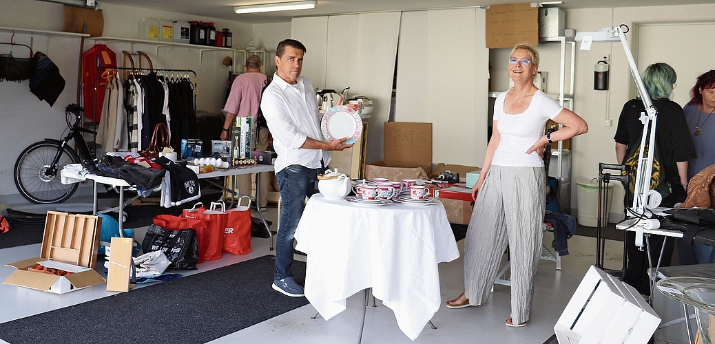 Wenn Garagen zu einem Flohmarkt werden.Bilder: Isabel Steiner Peterhans Wenn Garagen zu einem Flohmarkt werden. Bilder: Isabel Steiner Peterhans