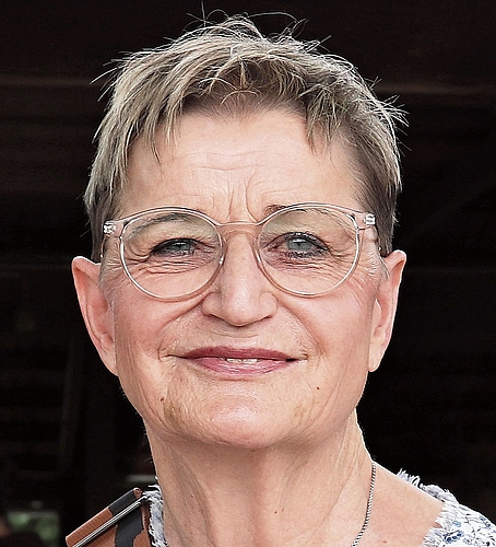 Ursi Huwiler, Unterwindisch: «Seit 30 Jahren wohne ich in Unterwindisch, hier bin ich zu Hause. Ich lebe im ‹Dorf vom Dorf›. Der Septembermarkt ist ein wichtiger Anlass. Alle machen mit, das freut mich sehr. Es ist eine bunte Angelegenheit, und Ursi Huwiler, Unterwindisch: «Seit 30 Jahren wohne ich in Unterwindisch, hier bin ich zu Hause. Ich lebe im ‹Dorf vom Dorf›. Der Septembermarkt ist ein wichtiger Anlass. Alle machen mit, das freut mich sehr. Es ist eine bunte Angelegenheit, und es funktioniert bestens.»