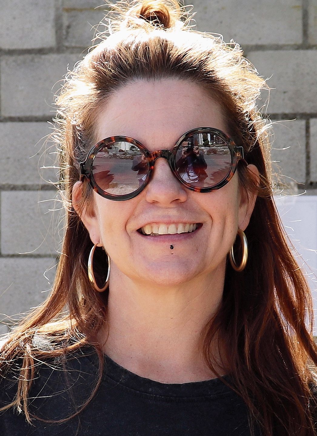 Nadine Duquenoy, Scherz: «Ich schätze die Begegnungen sehr. Unser Stand, den ich mit jemand anderem zusammen führe, wird rege besucht. Eine Fortsetzung dieses Garagenflohmarkts ist unbedingt erwünscht.» Nadine Duquenoy, Scherz: «Ich schätze die Begegnungen sehr. Unser Stand, den ich mit jemand anderem zusammen führe, wird rege besucht. Eine Fortsetzung dieses Garagenflohmarkts ist unbedingt erwünscht.»