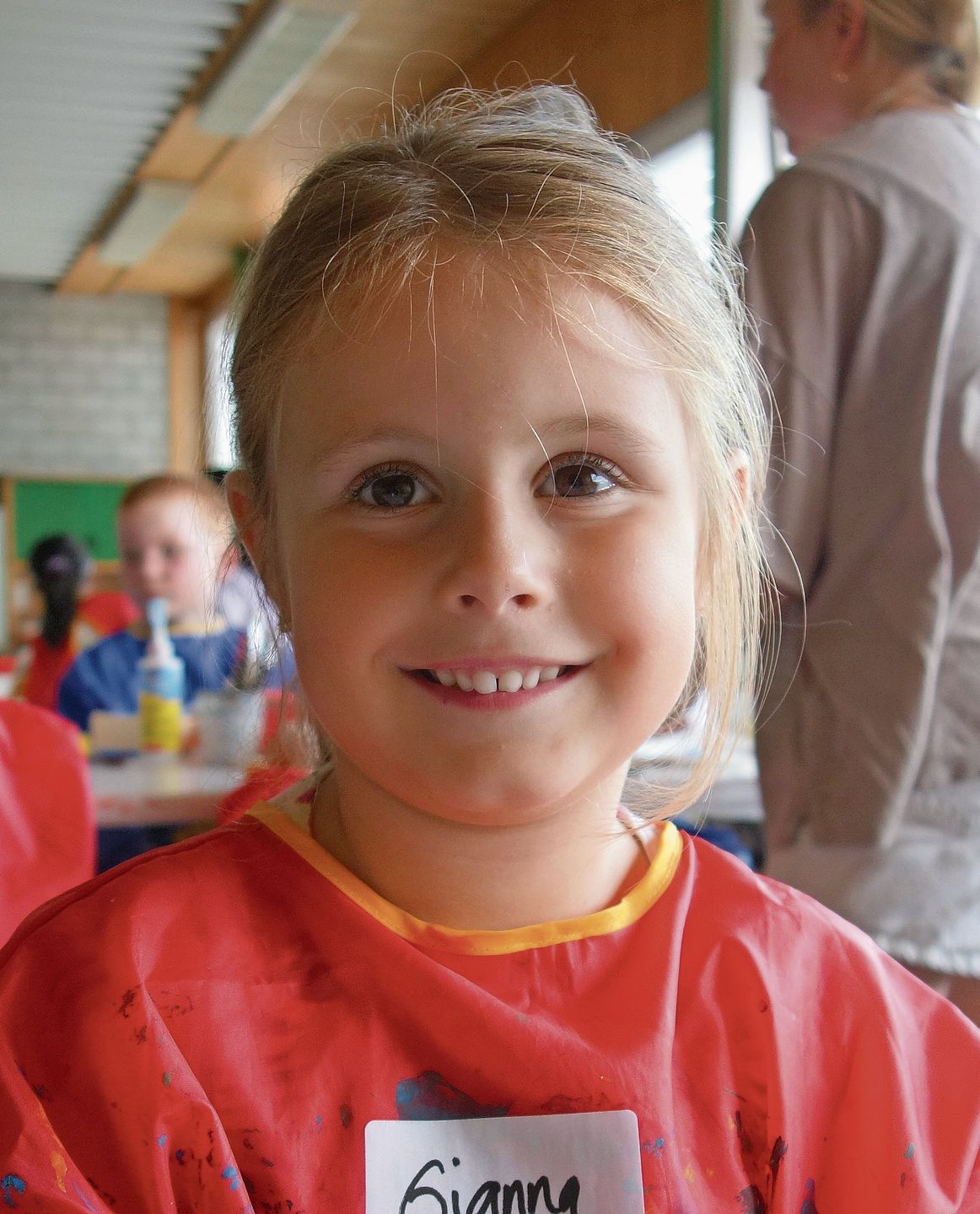Gianna, Oberflachs: «Basteln macht mir Spass, besonders alles, was mit Malen und Farben zu tun hat. Meine Lieblingsfarben sind Blau, Türkis und Weiss. Weisst du, warum? Weil das die Farben der Eiskönigin Elsa sind, und davon bin ich Fan.» Gianna, Oberflachs: «Basteln macht mir Spass, besonders alles, was mit Malen und Farben zu tun hat. Meine Lieblingsfarben sind Blau, Türkis und Weiss. Weisst du, warum? Weil das die Farben der Eiskönigin Elsa sind, und davon bin ich Fan.»
